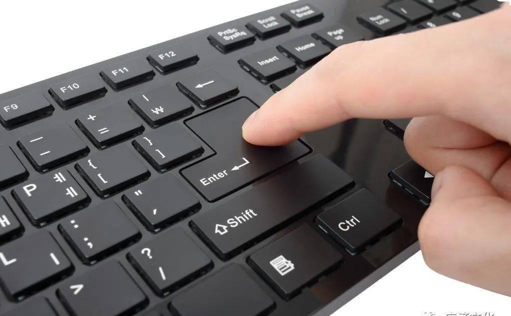 WindowsXP更新卡顿怎么办？Win+R键解决！
