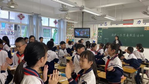 乐玩游戏盒子下载 