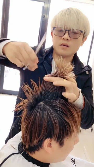小小美容发型师 